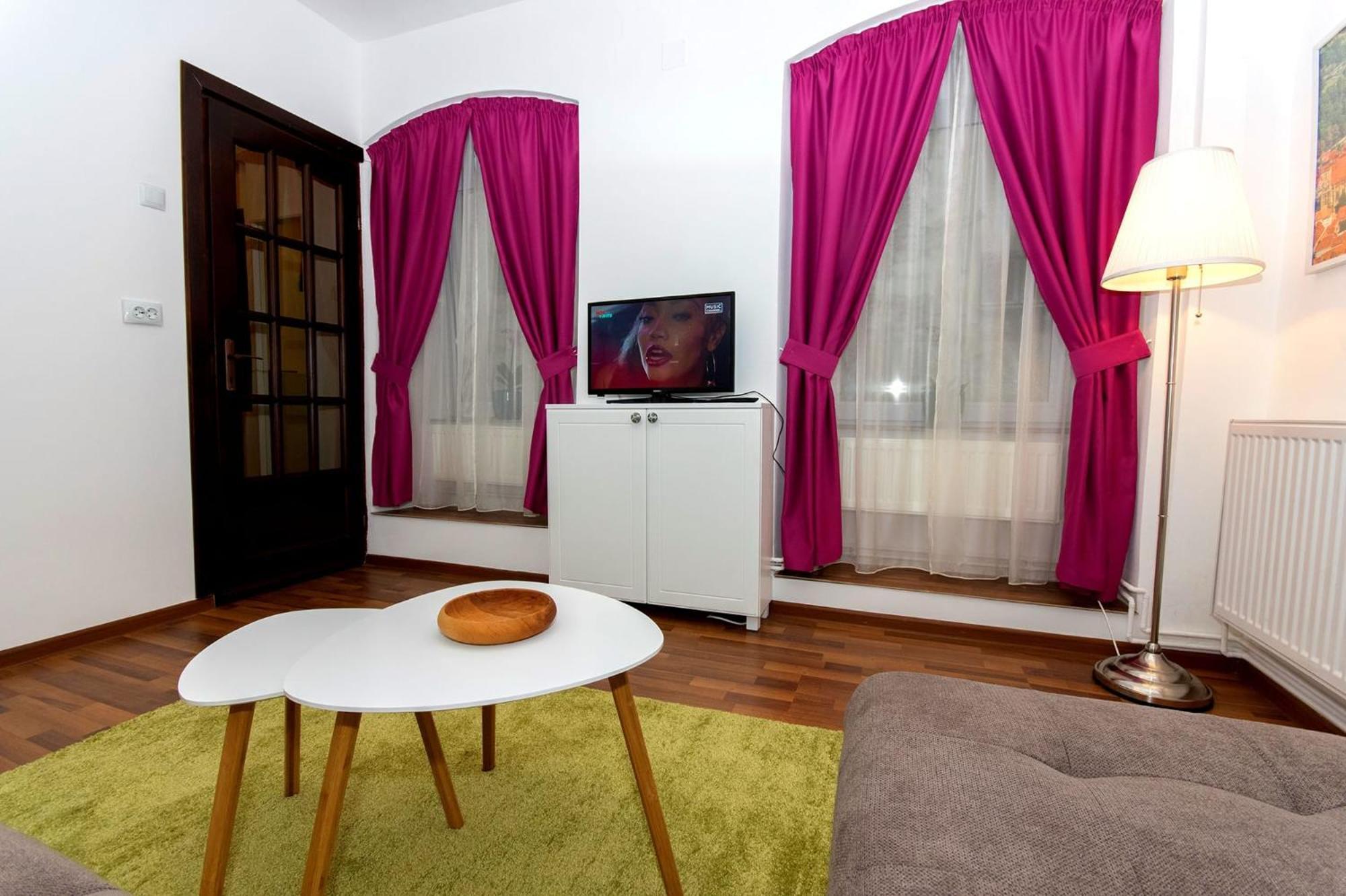 John Residence Aparthotel Brasov With Parking Option Braşov Exterior foto