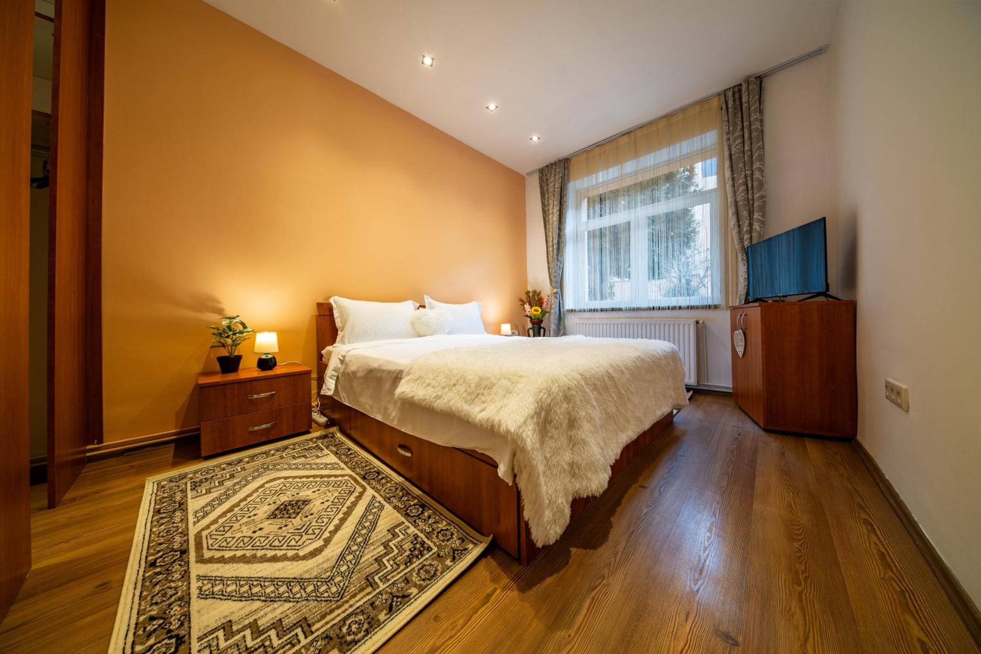 John Residence Aparthotel Brasov With Parking Option Braşov Exterior foto